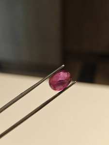 Piedra preciosa suelta de rubí rojo natural de 4.29 ct de corte ovalado premium para anillos, colgantes y fabricación de joyas. - Product Image 2
