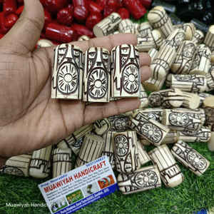 Nouveau design Buffalo Bone Gaming Dice - Product Image 3