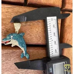 Pendentif de charme dauphin Trisha Jewels haut de gamme entièrement serti de moissanite VVS taille brillant certifié GIA en argent 925 style hip-hop - Product Image 3