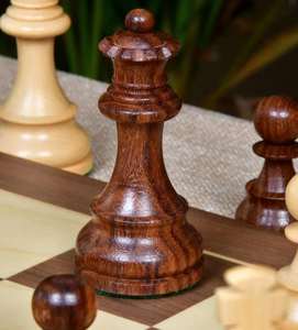 Jeu d'échecs de reproduction Lardy français, pièces en bois de Sheesham et de buis lestées, hauteur du roi 3,75 pouces, avec reines supplémentaires - Product Image 5