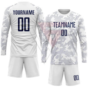 Uniforme de Fútbol Personalizado, Conjunto de Camiseta y Pantalones Cortos Sublimados, Transpirable, de Poliéster, para Equipos, Entrenamiento, Venta al Por Mayor OEM - Product Image 4