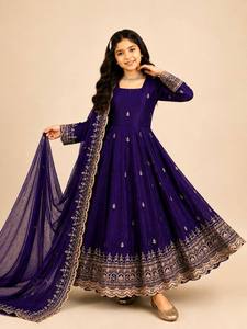 Ensemble Anarkali en soie pour femmes, style traditionnel indien et pakistanais, avec dupatta brodé, longueur ras du sol, tenue de mariage, coupe classique - Product Image 4