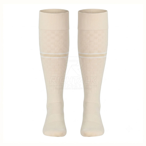 Chaussettes de compression unisexes sur mesure de haute qualité, respirantes, antidérapantes, pour la course à pied et les activités de plein air, en vente. - Product Image 6