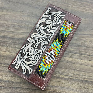 กระเป๋าสตางค์หนังแท้ทำมือ ลายปั้นประณีต ดีไซน์ลูกปัด ทรงบาง พับสองตอน มีช่องใส่บัตรหลายช่อง ช่องใส่บัตรประชาชน และช่องใส่เงินสด สำหรับผู้ชาย - Product Image 4