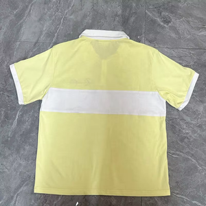 Polo de manga corta amarillo para hombre Rosetta con franja blanca y logotipo bordado, camiseta informal de punto - Product Image 2