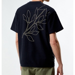 เสื้อยืดคอกลมแขนสั้นทรงปกติสำหรับผู้ชาย สีมัสตาร์ด ผ้าเจอร์ซีย์คอตตอน 100% พิมพ์ลายดิจิทัล ดีไซน์โอเวอร์ไซส์ แต่งขอบตัดสี สไตล์ลำลอง - Product Image 2