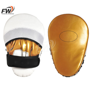 Guantes de Boxeo de Gel Iron Punch MMA (Cuero Real/Sintético) - Accesorio Premium para un Entrenamiento Mejorado en Artes Marciales - Product Image 3