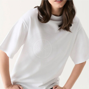 เสื้อยืดคอกลมแขนสั้นผู้ชายทรงโอเวอร์ไซส์ผ้าฝ้ายเนื้อนุ่ม ระบายอากาศได้ดี ไม่ยับ พร้อมโลโก้ด้านหน้า - Product Image 6