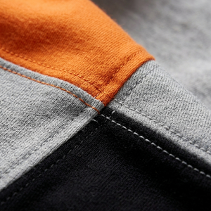 Camiseta de Hombre con Bloques de Color, 100% Algodón Tejido, Cuello Redondo, Corte Regular, Manga Corta, Estilo Casual Urbano, OEM ODM - Product Image 4
