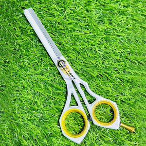 Ciseaux à cheveux professionnels de qualité supérieure en acier japonais, droits et effilants, ergonomiques, pour salon de coiffure et barbier, vente en gros sur mesure - Product Image 5