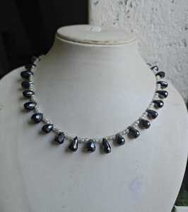 Collar de cuentas de diamantes moissanita de 14 pulgadas, negras en forma de briolette y blancas redondas, 121 ct y otras joyas de diamantes - Product Image 1