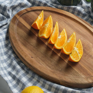 เขียงไม้ไผ่พรีเมียมพร้อมช่องจับ |   เขียงที่ทนทานเพื่อการจับที่ง่ายดายและการเตรียมอาหารอย่างปลอดภัย - Product Image 2