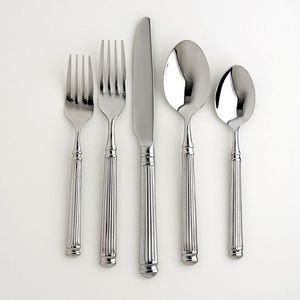 Ensemble de couverts en métal poli effet miroir, collection de couverts haut de gamme, adapté aux restaurants, banquets de mariage et aux dîners de luxe. - Product Image 1
