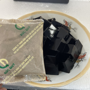 Ingrédients de l'étiquette propre de la gelée d'herbe noire produite au Vietnam exportation en sac pour les producteurs de boissons au thé et de desserts asiatiques - Product Image 1