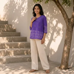 Kurti court en coton violet pour femme, col rond, manches trois quarts, brodé, coupe ample, haut ethnique décontracté, à porter au quotidien - Product Image 5