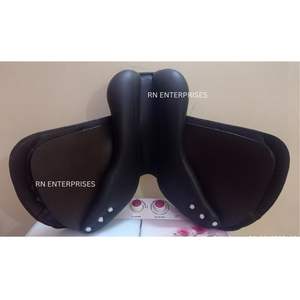Selle d'équitation anglaise en cuir Close Contact, modèle RN0201, confortable pour l'équitation, taille 14" à 18.5" R.N ENTERPRISES - Product Image 3