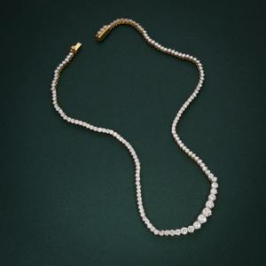 Collar de Diamantes Graduados Regal en Oro Amarillo, Corte Brillante, Piedras Preciosas Cultivadas en Laboratorio, Certificado IGI, Regalo de Boda Moderno para Mujer - Product Image 4