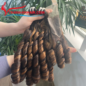 Grande Méga Vente jusqu'à 30 $ Extension de Cheveux Vapeur Cheveux Vapeur Bouncy Curl Trame Paquet en Stock Couleur Naturelle - Product Image 5