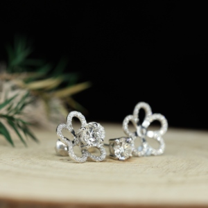 Trendy 925 Sterling Silver Gold Plated Black Clover Stud Earrings with Round Brilliant Cut Diamond for Women-<b>Gift</b> Occasion - Product Image 2