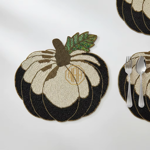 Ensemble de sets de table perlés de luxe gris argenté à motif floral, sous-plats élégants pour la décoration de table, sets de table ronds pour dîner, vente en gros B2B - Product Image 3