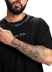 เสื้อยืดผู้ชายสีดำลายกราฟิกมินิมอล ลายพิมพ์ Stunner Vision ทรงโอเวอร์ไซส์ ผ้าฝ้าย เสื้อยืดลำลอง สตรีทแวร์ แขนสั้น เสื้อฤดูร้อน เนื้อผ้านุ่ม - Product Image 2