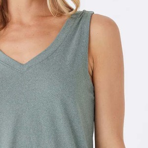 Camiseta sin mangas de punto liso para mujer, cuello en V, holgada, transpirable, de secado rápido, ecológica, informal, OEM, personalizable - Product Image 6