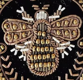 Último estilo de bordes adhesivos de tela de sarga personalizados para insignias bordadas de moda, hechas a mano, al por mayor - Product Image 5