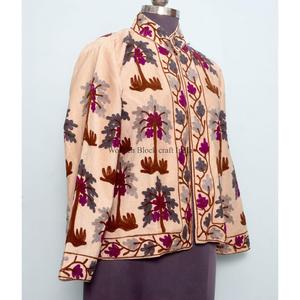 Veste matelassée épaisse et respirante pour femme, brodée de fleurs, faite à la main, écologique, coupe classique - Product Image 3