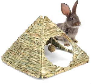 Casa piramidal de hierba natural tejida, refugio acogedor para conejos, juguete masticable comestible para animales pequeños, conejitos y cobayas, suministro al por mayor - Product Image 4