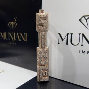 Colgante de Lujo para Hombre, Estilo Hip Hop, con Nombre y Número Personalizados, Diamante Certificado IGI, Plata S925, Chapado en Oro Rosa, Diamantes VVS - Product Image 1