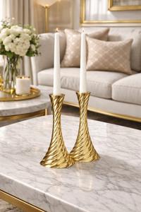 Porte-bougie en aluminium décoratif fait main finition dorée, centre de table festif pour mariage et fête - Product Image 4