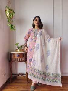 Ensemble Kurti en coton imprimé à la main avec dupatta en coton, idéal pour un usage quotidien et festif - Product Image 2