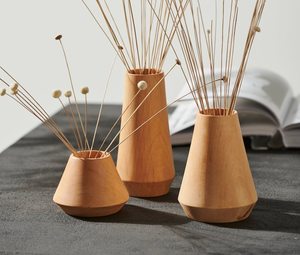 Jarrón de Madera de Teca y Cedro Antiguo Hecho a Mano de Primera Calidad - Diseño Moderno con Forma Personalizable para Decoración Navideña - Product Image 6
