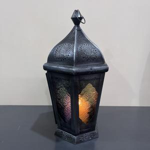 Lanterne en fer marocaine vintage, porte-bougie décoratif pour la décoration de table à la maison - Design artisanal L535 - Product Image 4