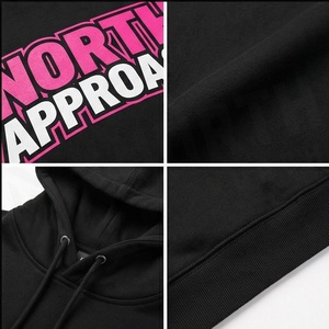 Sweat à capuche noir North Approach pour homme, décontracté, en coton French Terry, avec logo rose et design sur les manches, coupe classique, pour l'automne - Product Image 4