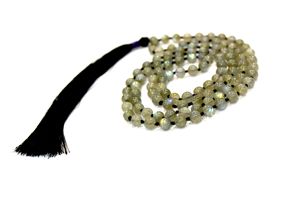 Collar de 108 cuentas de labradorita y cuarzo |   Mala de Meditación Anudada a Mano |   Regalo para el Día de la Madre - Product Image 6