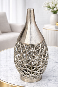 Jarrón de Flores de Aluminio con Acabado Dorado, Estilo Art Deco Clásico, Forma Alta y Grande, Decoración de Piso, Personalización con Temática Navideña - Product Image 6