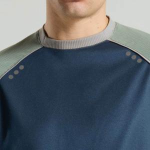 เสื้อยืดออกกำลังกายโพลีเอสเตอร์แบบกำหนดเองขายส่ง แถบสะท้อนแสง เสริมสร้างกล้ามเนื้อ เสื้อยืดออกกำลังกายแห้งเร็วสำหรับผู้ชาย - Product Image 4