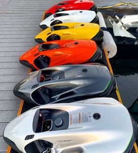 Scooter Subacuático Eléctrico SEABOB para Deportes Acuáticos, Todas las Estaciones, Modelo de Plástico Resistente, Venta Rápida - Product Image 1