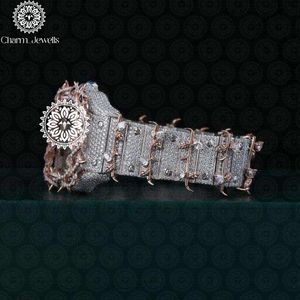 Charm_Jewells Montre à quartz analogique carrée de luxe pour femme avec cadran ajouré et fenêtre en cristal saphir, bracelet en acier inoxydable - Product Image 3