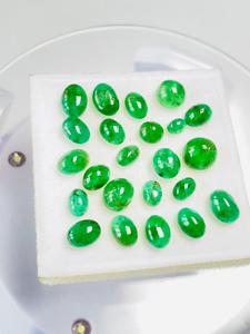 Esmeralda Zambiana Natural, Corte Oval Cabochón, 20.55 Ct, Certificada por IGI, Color Verde Atractivo, Brillo Fino, Calidad de Colección - Product Image 4