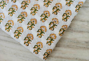 Tela Floral Sanganeri Estampada a Mano, 100% Algodón Ecológico, Ligera, 90 GSM, 43/44 Pulgadas de Ancho, para Vestidos y Bolsos - Product Image 2