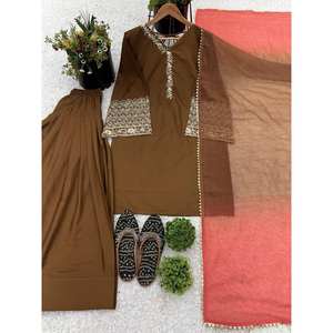 Conjunto de Fiesta de Chifón de Diseñador: Top, Pantalón y Dupatta para un Look Elegante - Product Image 2