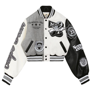 Chaqueta Varsity Vintage para Hombre en Gris, Blanco y Negro con Bloques de Color, Parches Bordados con Letras y Botones a Presión, Estilo Béisbol - Product Image 1