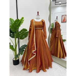 Vestido de fiesta XL con hilo y secuencia de trabajo para un aspecto impresionante - Product Image 2