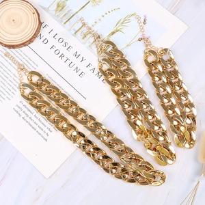Collar de Cadena Ajustable de Lujo en Oro para Perros y Gatos, Accesorios de Collar Metálico para Mascotas, Collar para Perros y Gatos - Product Image 4