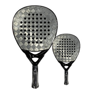 El fabricante suministra equipo deportivo para práctica y juego, equilibrado y ligero, con un agarre cómodo. - Product Image 1