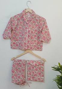 ชุดนอนครอบครัวลายพิมพ์บล็อกทำมือ – ชุดนอนผ้าฝ้ายลายดอกไม้เนื้อนุ่มสำหรับฤดูร้อน - Product Image 4