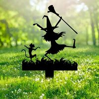 Grandes décorations de jardin en fer pour Halloween, idéales pour les pelouses spacieuses, créant un point focal festif impressionnant grâce à la solidité du métal.