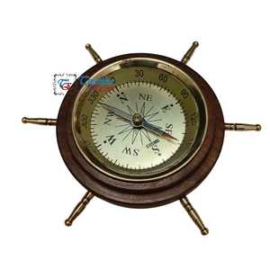 Brújula Náutica Vintage de Latón Chapado en Oro Hecha a Mano con Diseño de Timón de Barco de Madera, 7.5cm de Diámetro, para Orientación, Regalo de Año Nuevo - Product Image 4